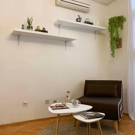 Apartament Lovre