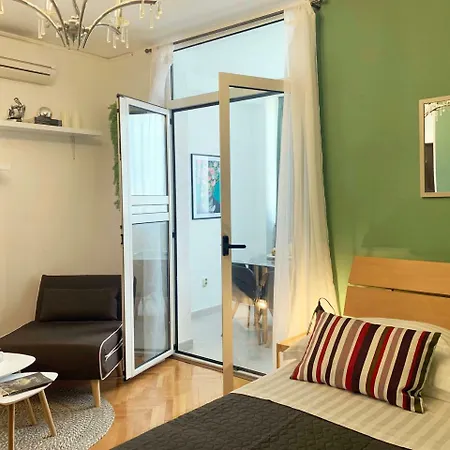 Apartment Lovre