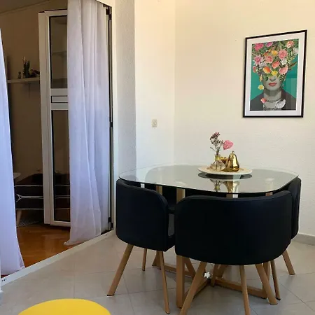 Lovre Apartment *