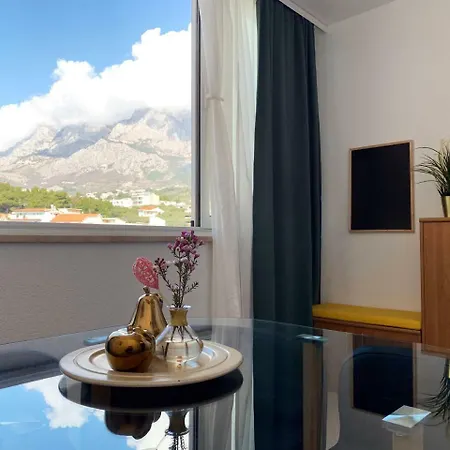 Apartment Lovre